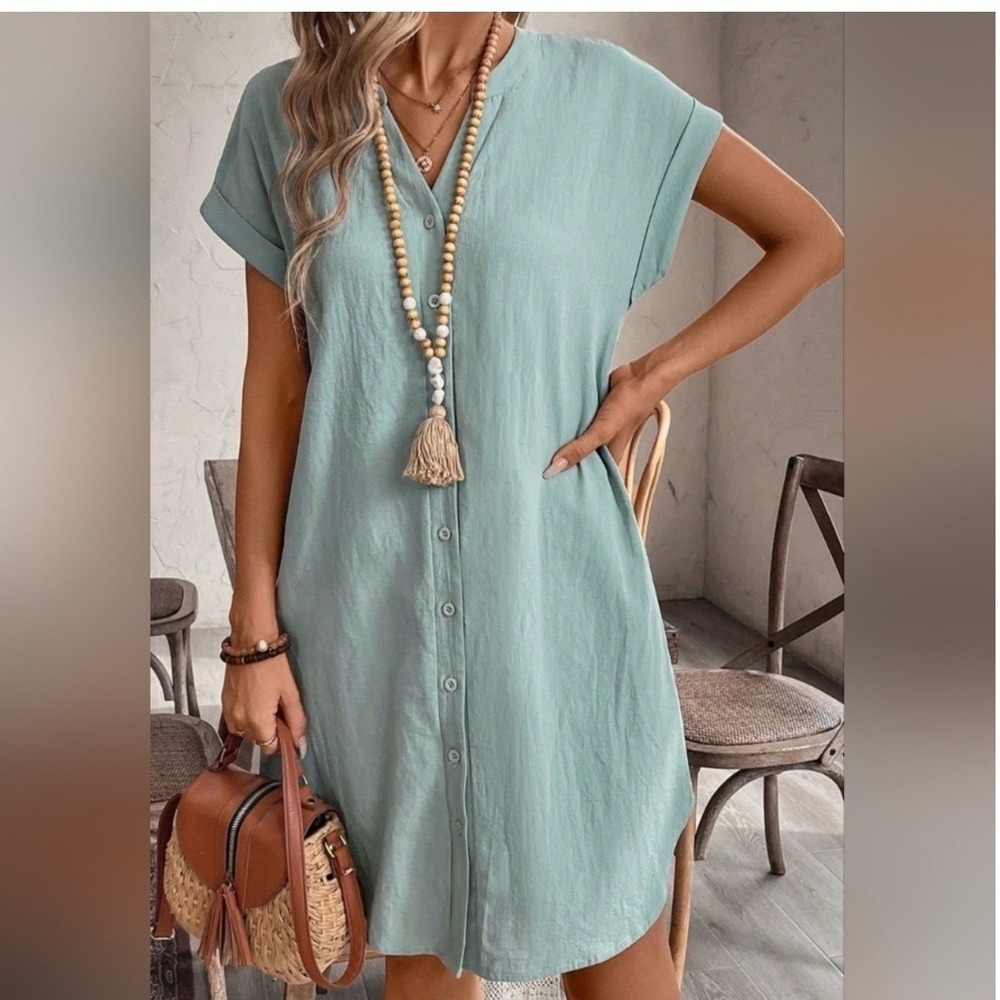 Emery Rose Sage Green Tunic‎ Top/Dress Women Size M
Hi-Lo Hem 34" front 37"back